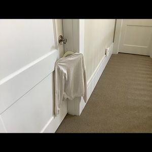 White h and m sweater size 8-10